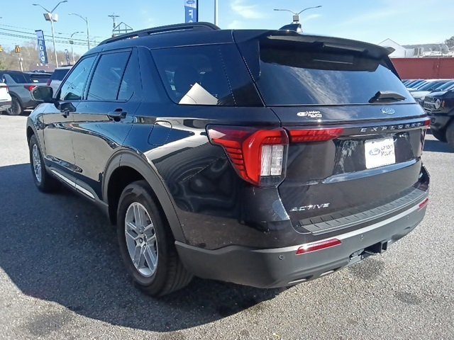Used 2025 Ford Explorer Active image 5