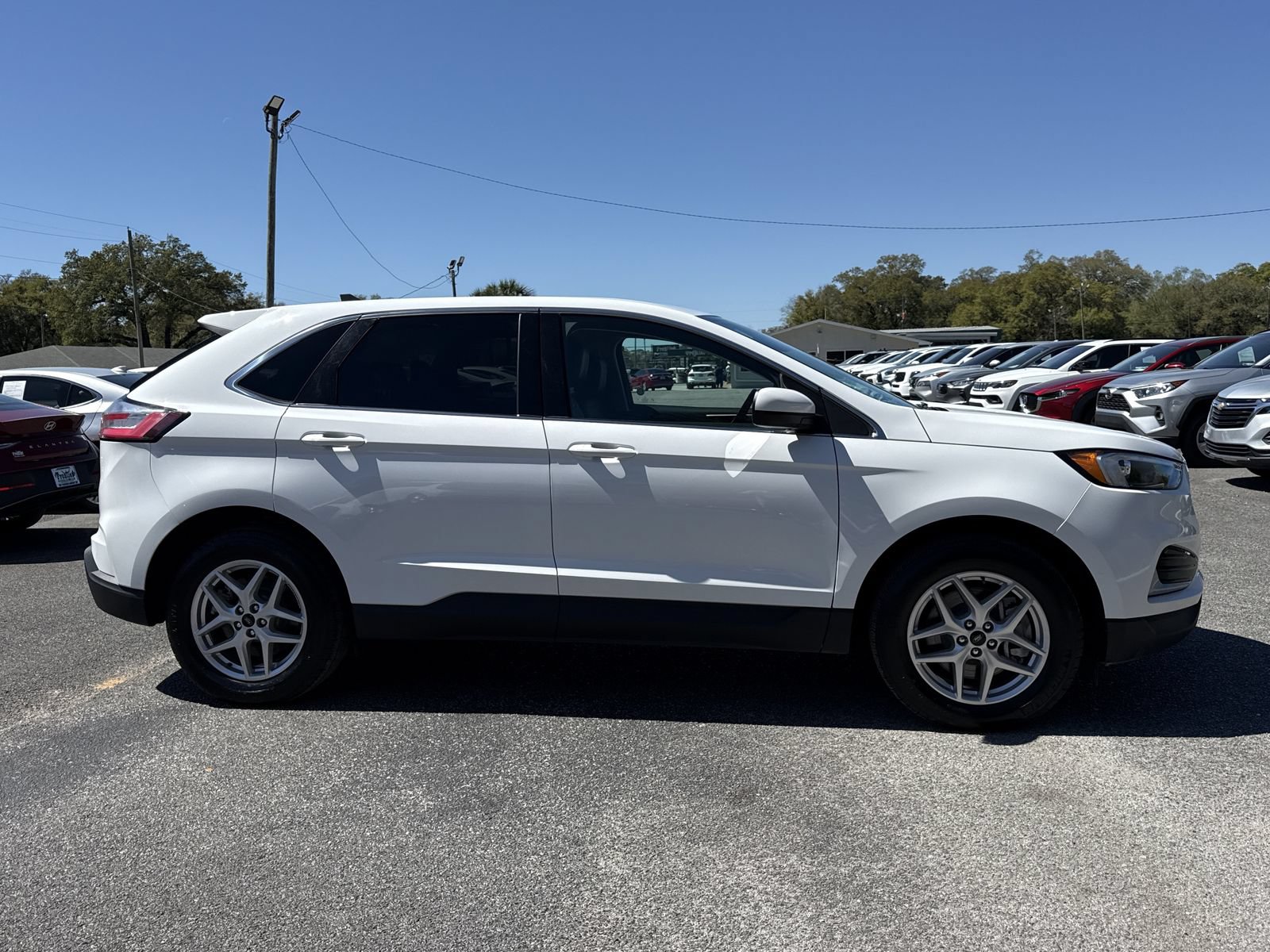 Used 2024 Ford Edge SEL AWD/4WD image 6