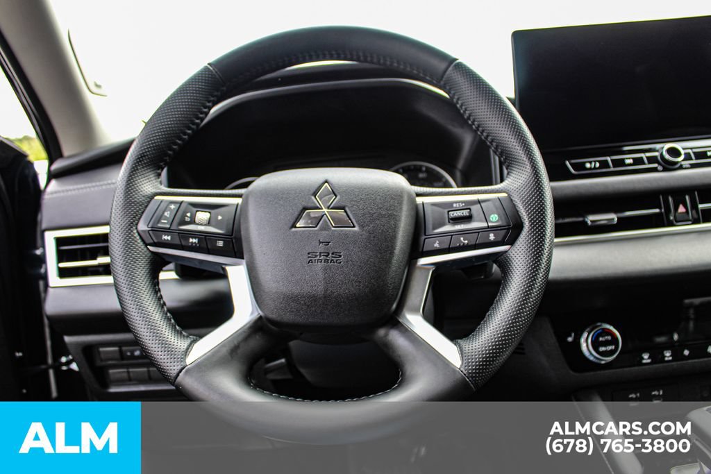 Used 2025 Mitsubishi Outlander SE FWD image 27