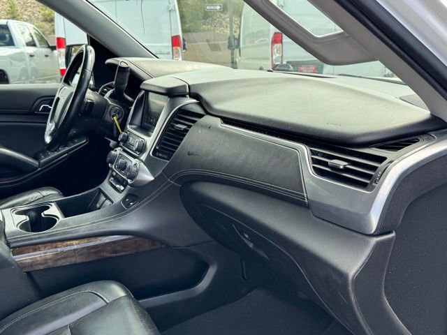 Used 2019 Chevrolet Suburban LT AWD/4WD image 15