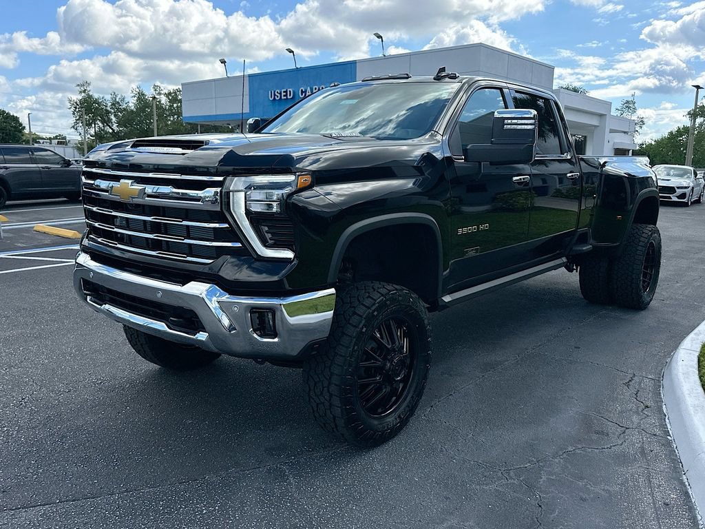 New 2026 Chevrolet Silverado 3500 LTZ w/ LTZ Convenience Package AWD/4WD image 3
