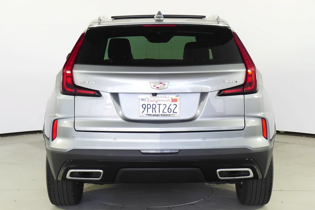 Used 2025 Cadillac XT4 Premium Luxury FWD image 8