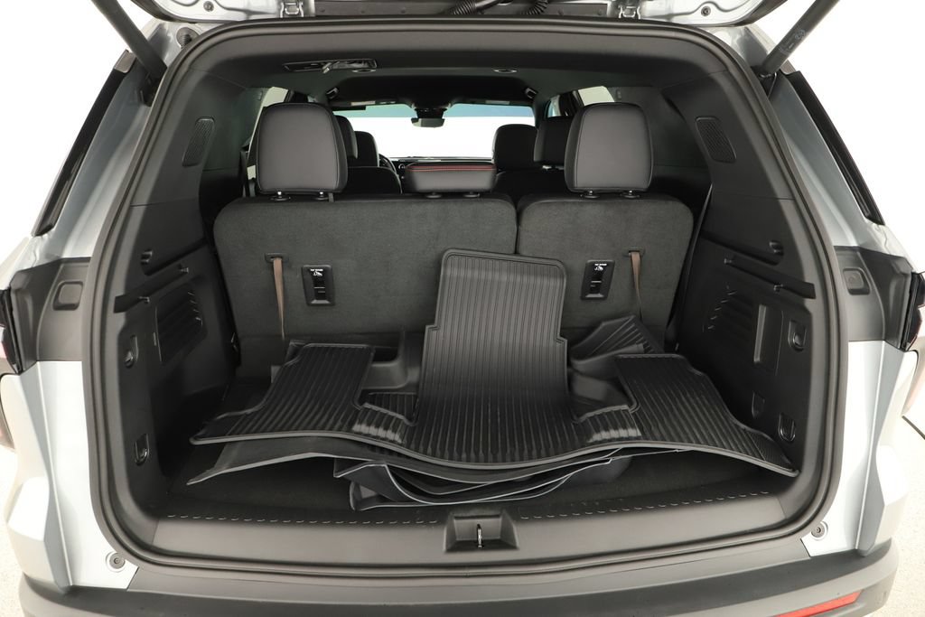 Used 2025 Chevrolet Traverse Z71 w/ Enhanced Driving Package AWD/4WD image 28