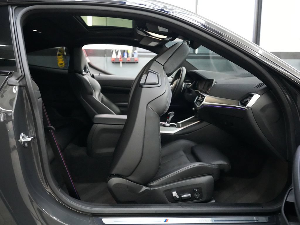 Used 2022 BMW M4 Competition w/ Executive Package RWD image 35