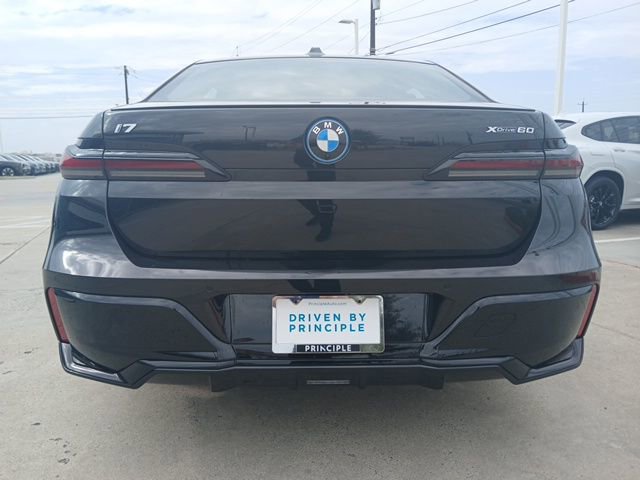 New 2025 BMW i7 xDrive60 AWD/4WD image 8