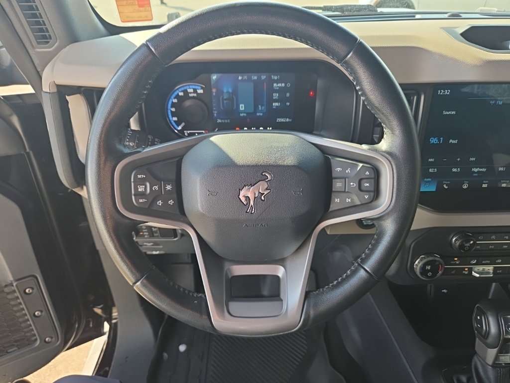 Used 2023 Ford Bronco Wildtrak image 18
