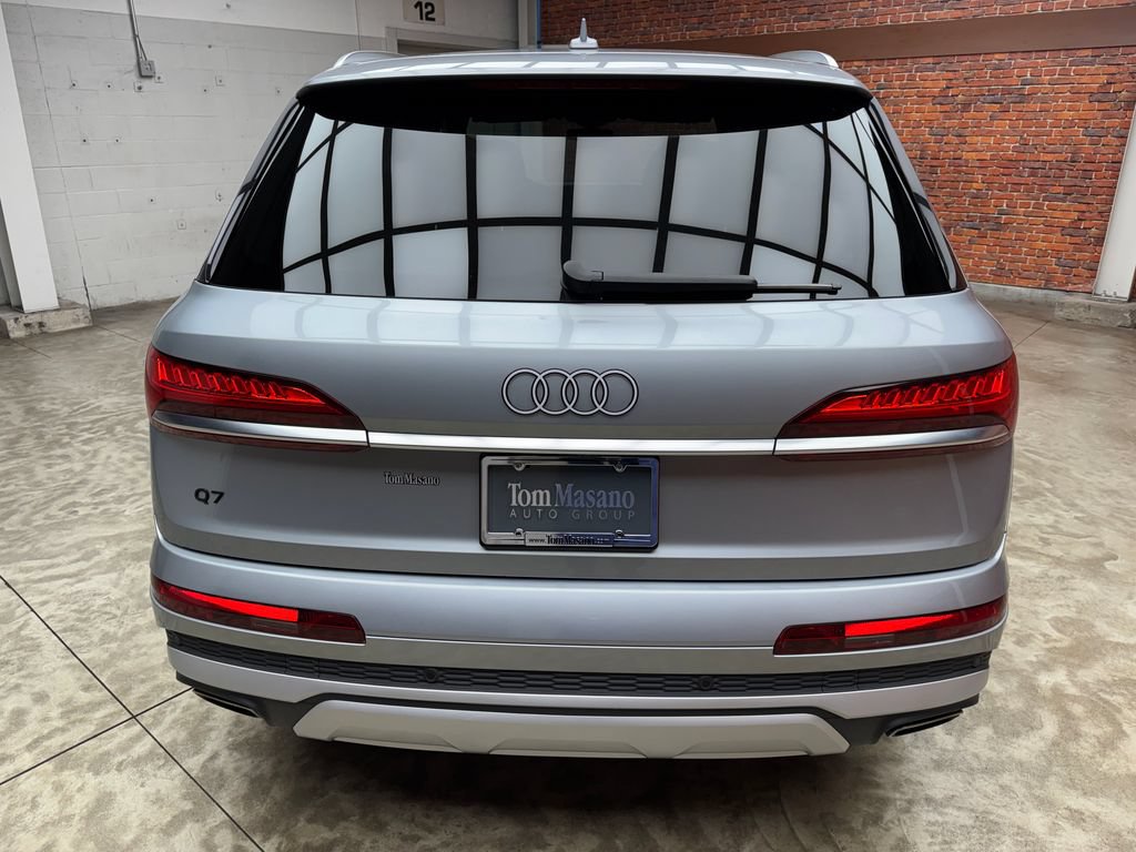 Used 2025 Audi Q7 3.0T Premium Plus AWD/4WD image 4