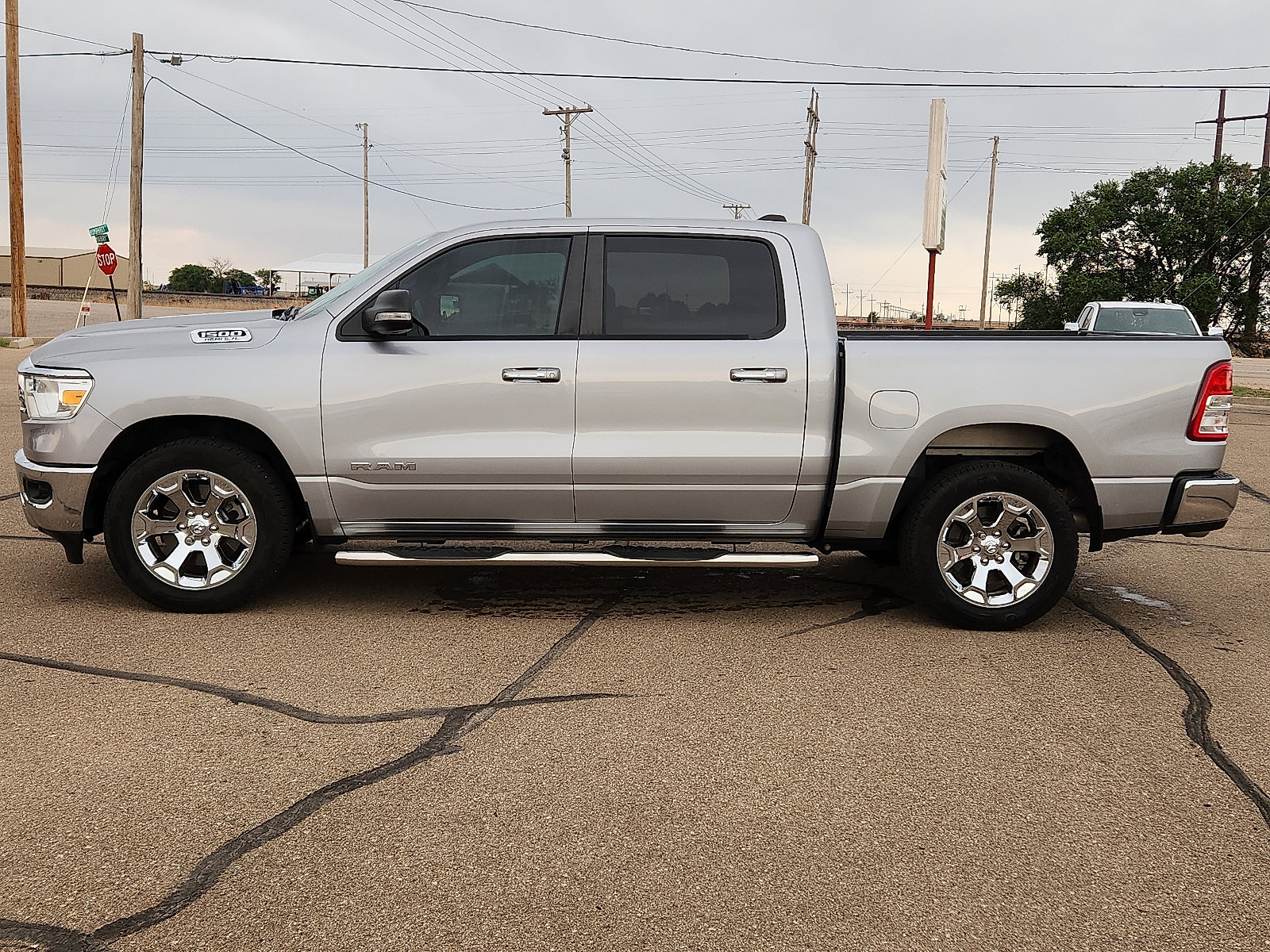 Used 2019 RAM 1500 Big Horn RWD image 2
