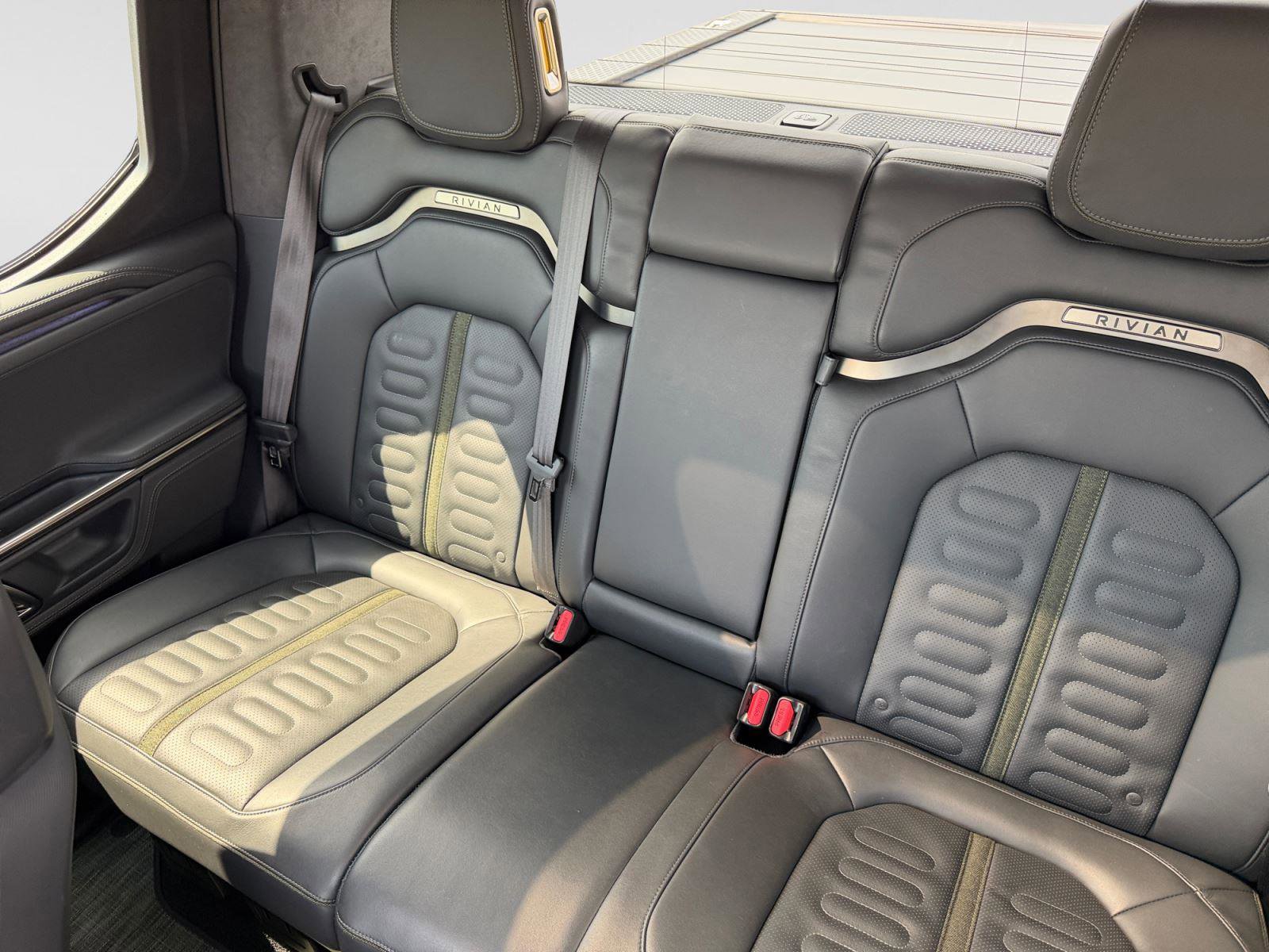 Used 2022 Rivian R1T Adventure image 13