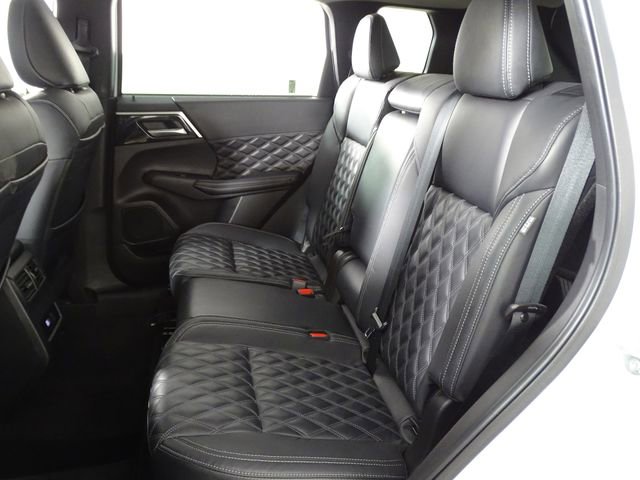 Used 2022 Mitsubishi Outlander SEL image 11