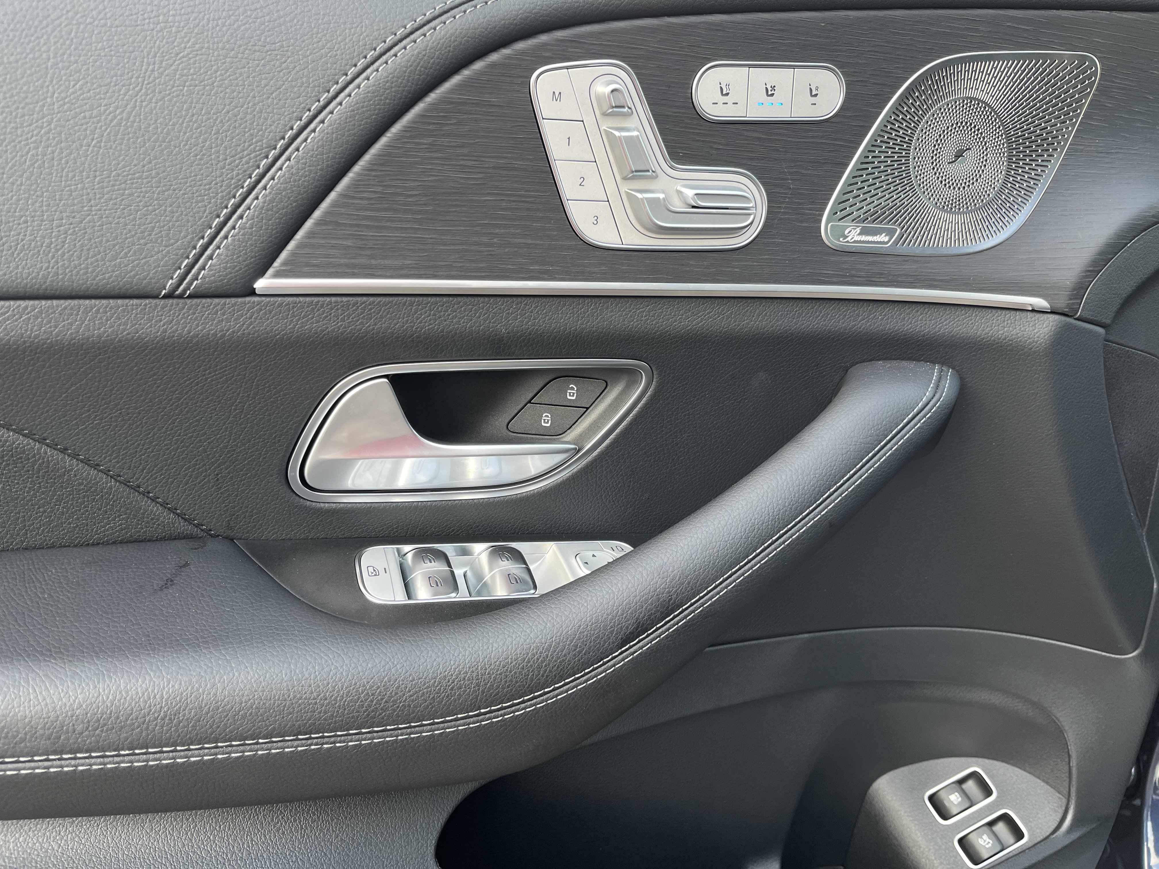 New 2026 Mercedes-Benz GLE 450e 4MATIC image 13
