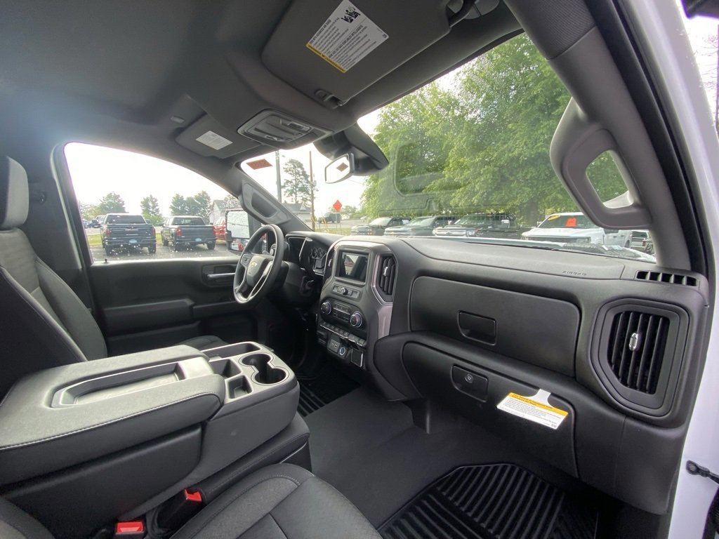 New 2025 Chevrolet Silverado 2500 Custom w/ Custom Value Package image 26