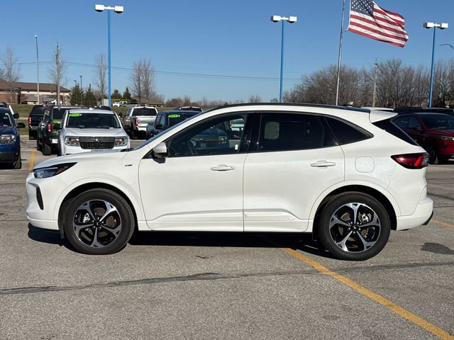 Used 2024 Ford Escape ST-Line Select w/ Tech Pack #2 image 8