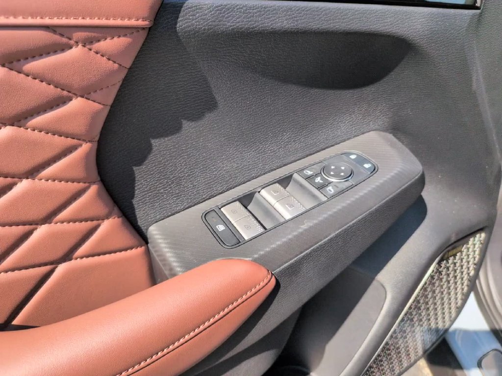 New 2026 Mitsubishi Outlander SEL FWD image 16