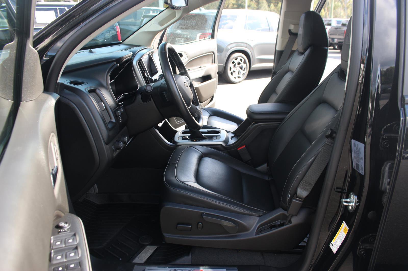 Used 2022 Chevrolet Colorado ZR2 w/ Colorado ZR2 Bison Edition image 16