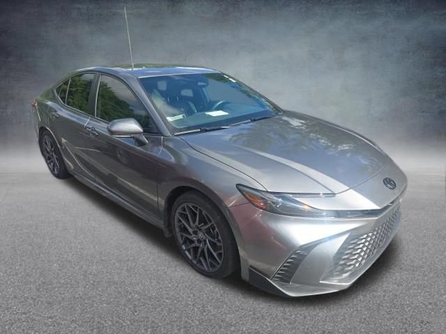 Used 2025 Toyota Camry SE FWD image 11