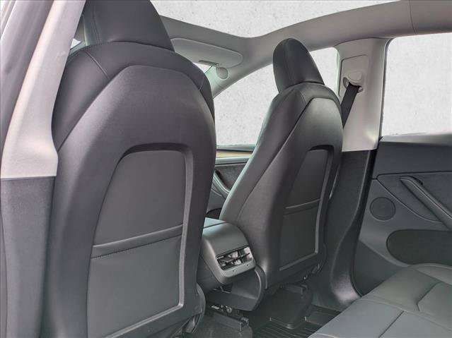 Used 2024 Tesla Model Y Long Range AWD/4WD image 18