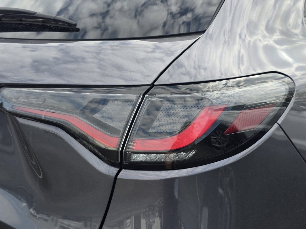 Used 2025 Honda HR-V EX-L image 12