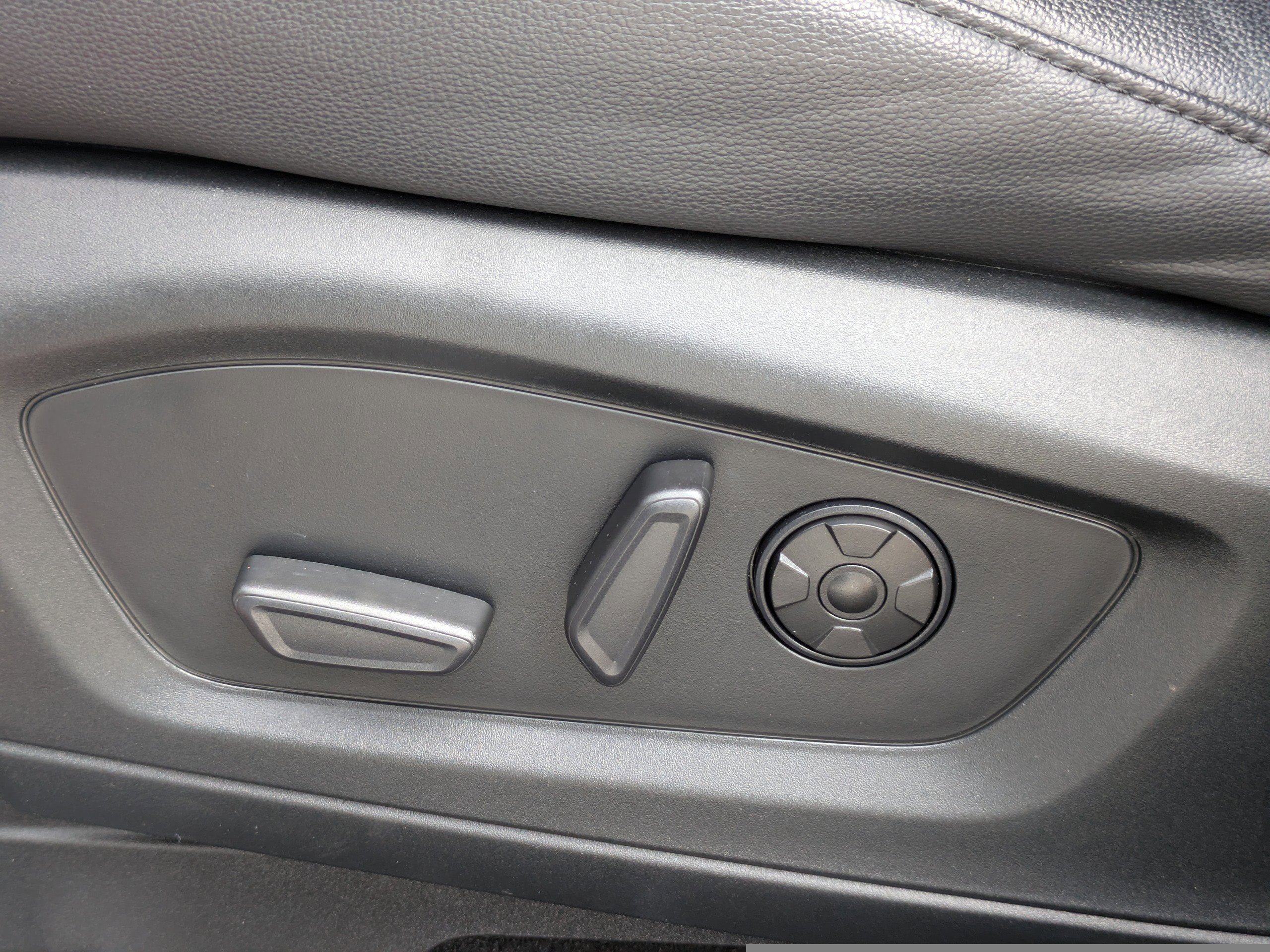 Used 2021 Ford Explorer ST w/ Equipment Group 401A image 22