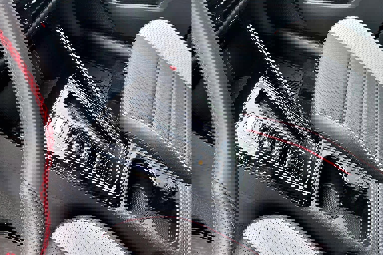 New 2026 Volkswagen GTI SE image 7