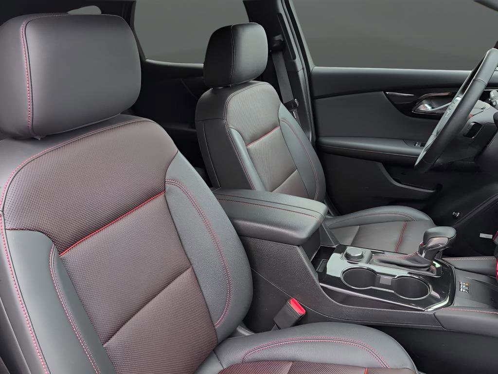 Used 2025 Chevrolet Blazer RS w/ Enhanced Convenience Package image 10