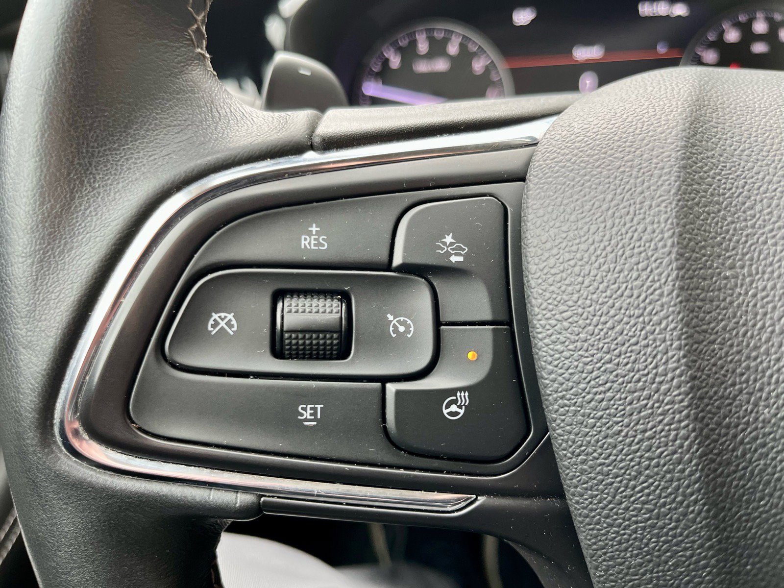 Used 2023 Buick Envision Essence FWD image 11