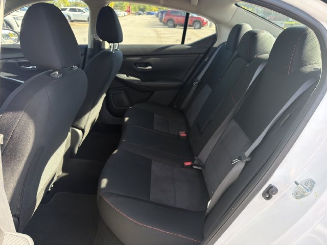 Certified 2025 Nissan Sentra SR FWD image 22