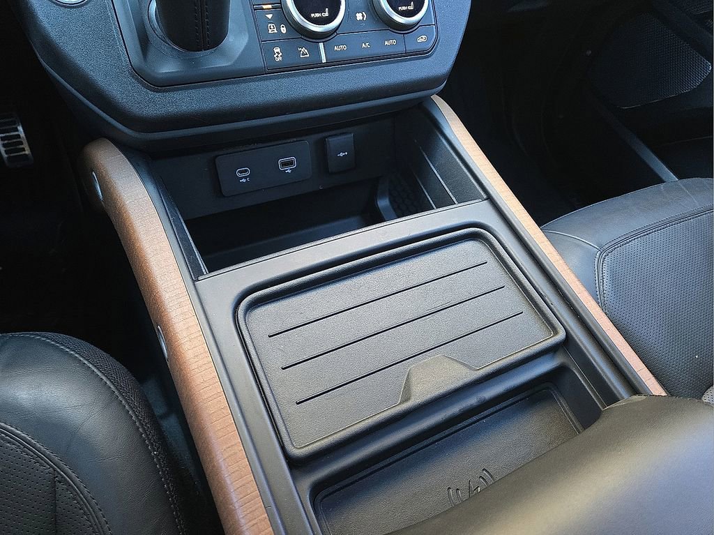 Used 2023 Land Rover Defender 110 X image 30