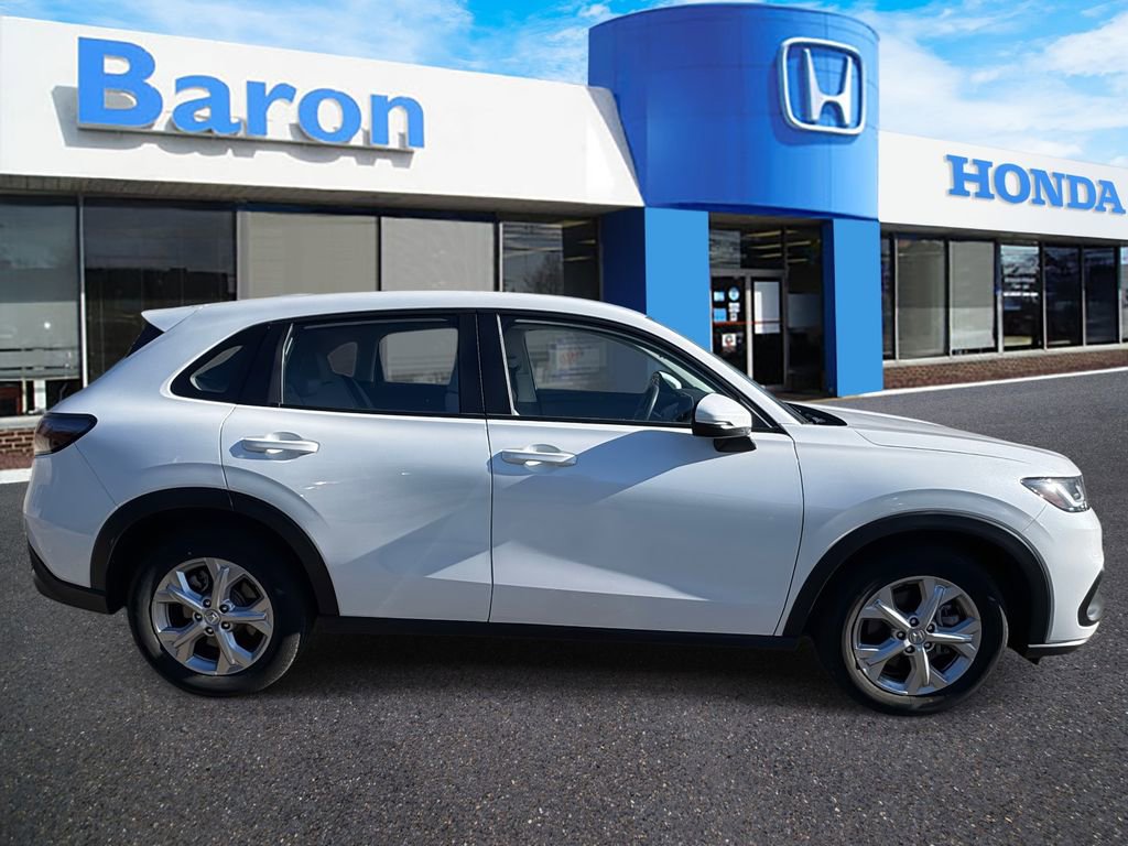 Used 2025 Honda HR-V LX image 5