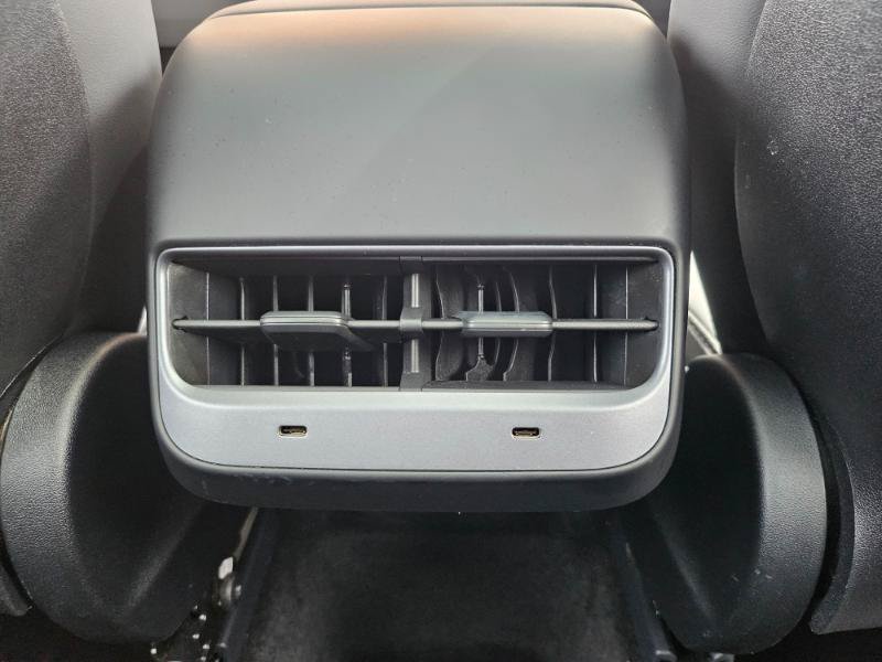 Used 2024 Tesla Model Y Long Range AWD/4WD image 64