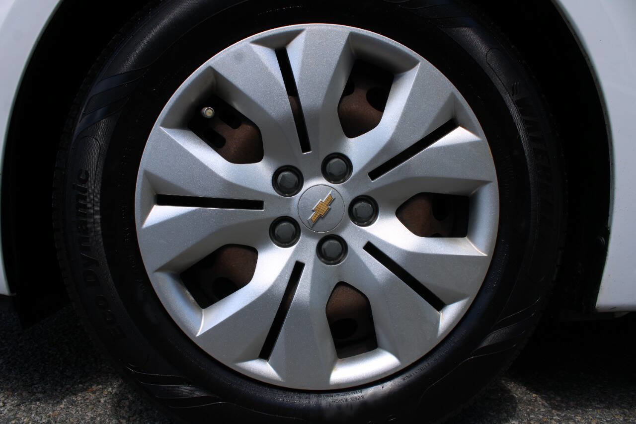 Used 2016 Chevrolet Cruze LS FWD image 18