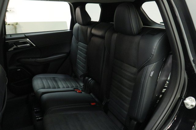 New 2026 Mitsubishi Outlander SE FWD image 24