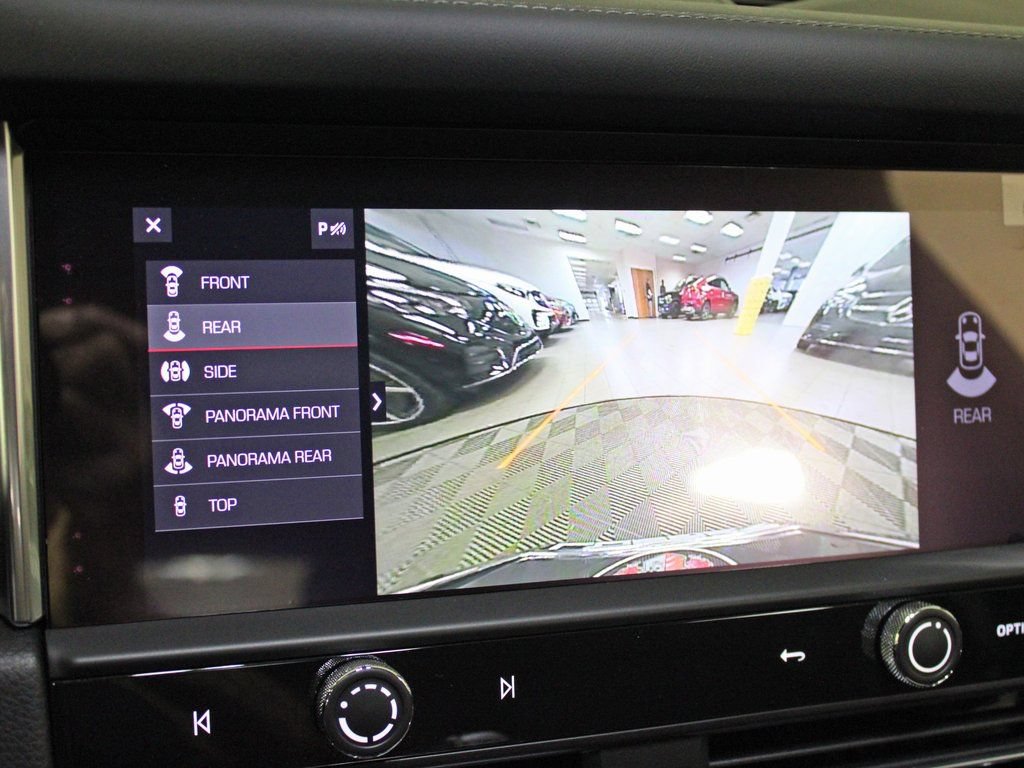 Certified 2026 Porsche Macan AWD/4WD image 28