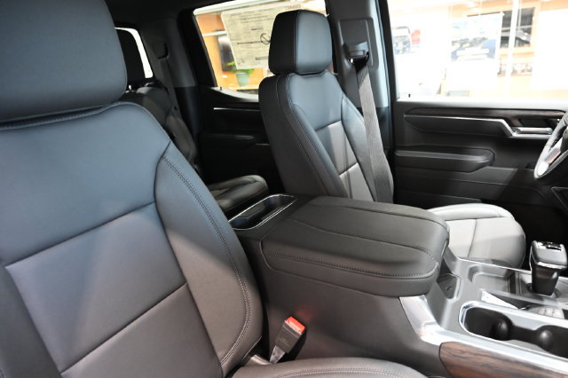 New 2026 GMC Sierra 1500 SLT AWD/4WD image 11
