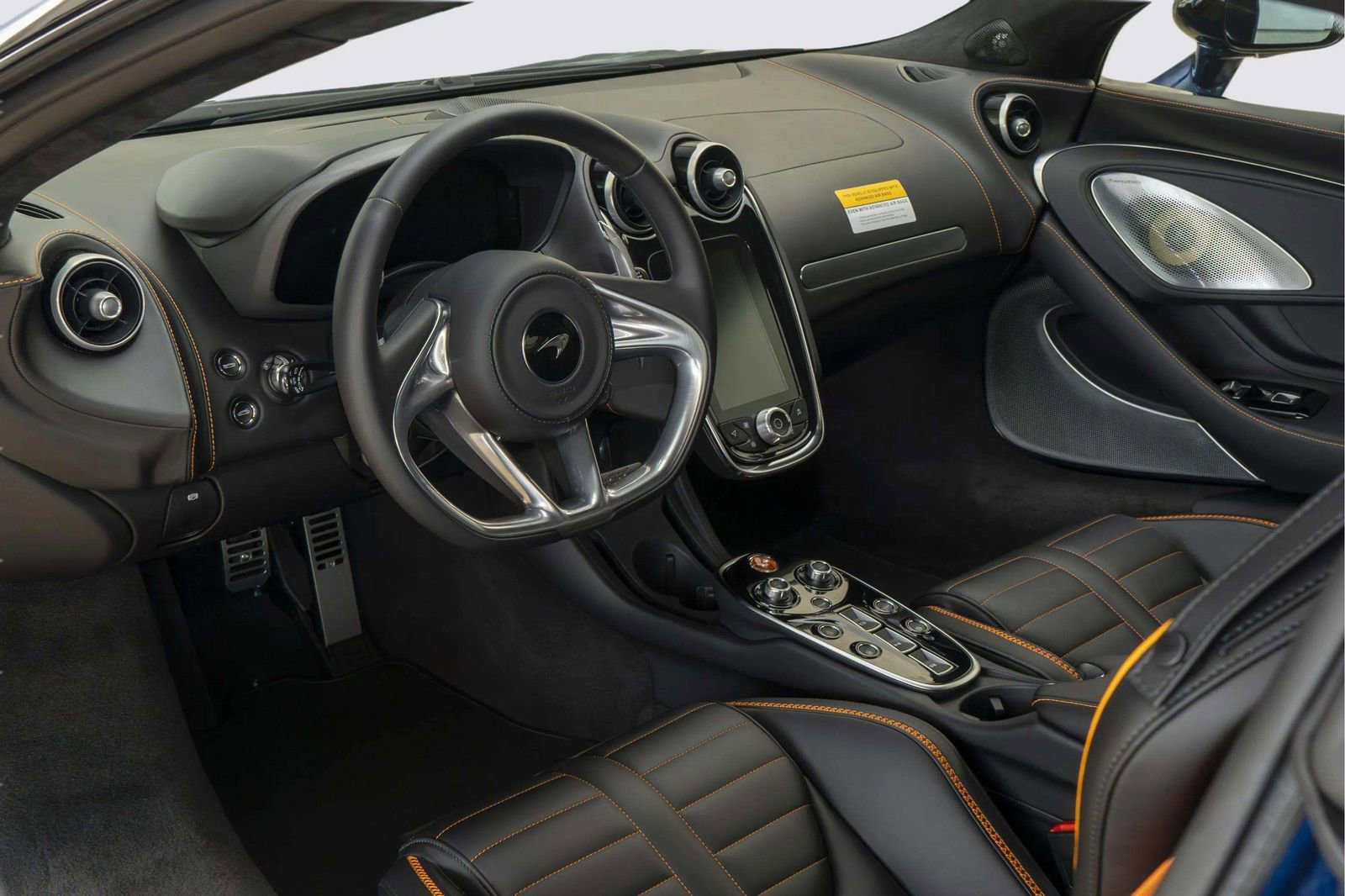 New 2026 McLaren GTS RWD image 17
