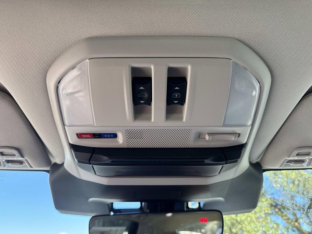 New 2025 Subaru Ascent Limited image 43