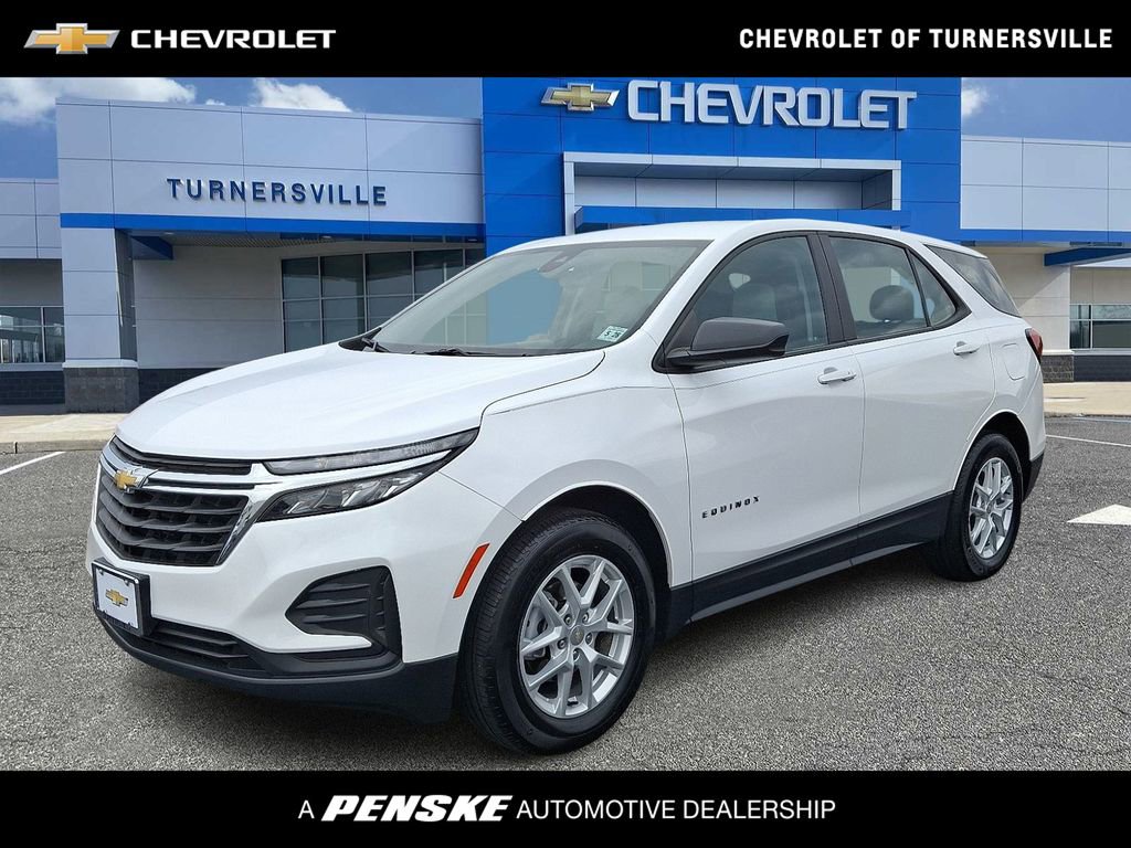 Certified 2023 Chevrolet Equinox LS FWD image 1