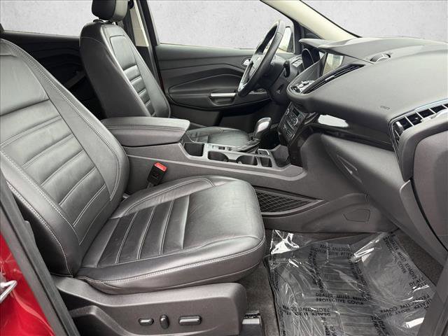 Used 2019 Ford Escape Titanium image 11