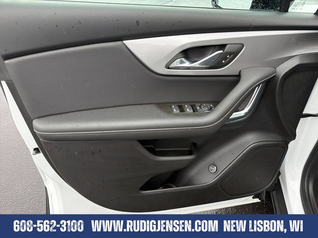 Used 2023 Chevrolet Blazer LT w/ Convenience Package AWD/4WD image 12