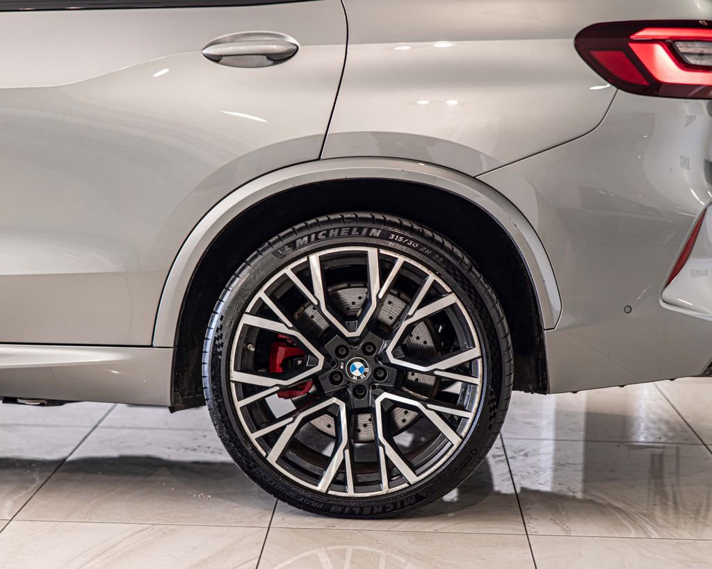 Used 2022 BMW X5 M Competition image 7