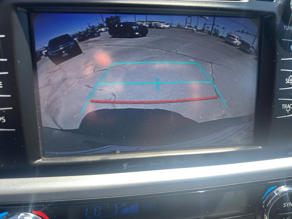 Used 2018 Toyota Highlander Plus FWD image 27