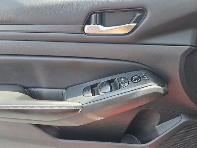 Used 2024 Nissan Altima 2.5 SV w/ SV Premium Package FWD image 29
