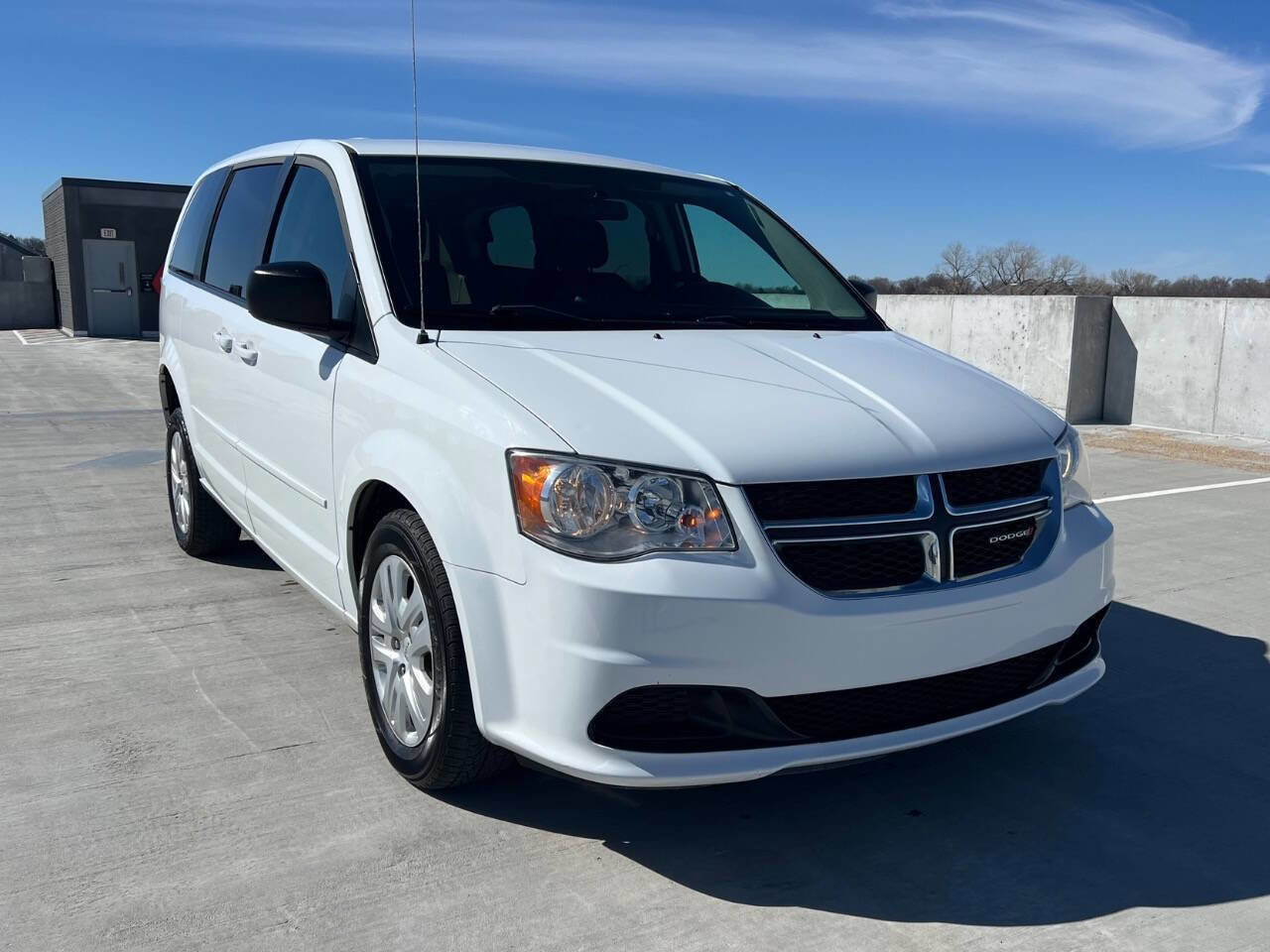 Used 2015 Dodge Grand Caravan SE w/ Quick Order Package 29E SE FWD image 11