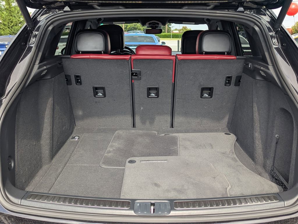 Used 2024 Porsche Macan Turbo image 7