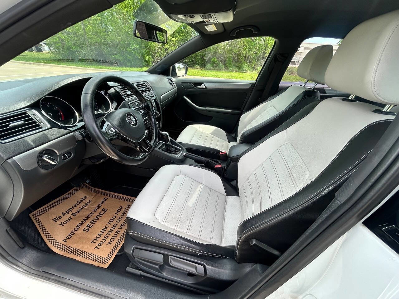 Used 2016 Volkswagen Jetta Sport image 12