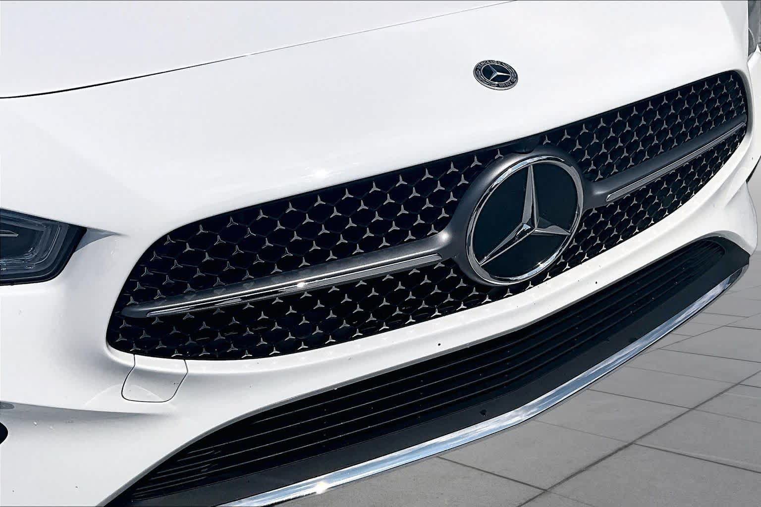 Used 2025 Mercedes-Benz CLA 250 4MATIC image 30