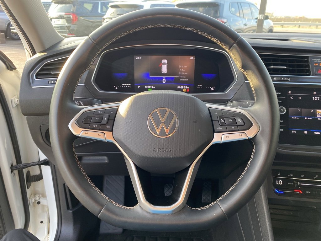 Used 2022 Volkswagen Tiguan SE image 15
