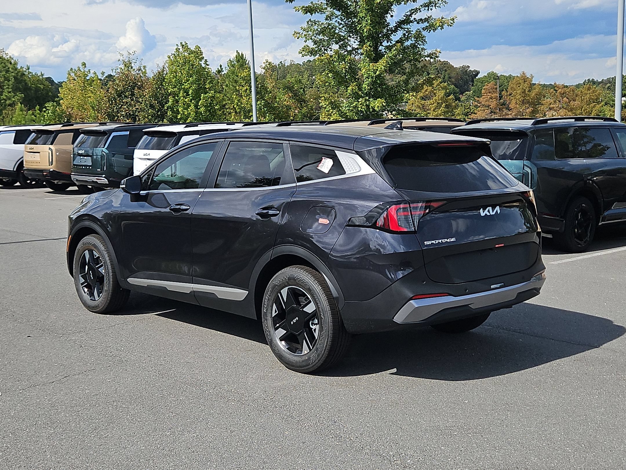 New 2026 Kia Sportage LX FWD image 5