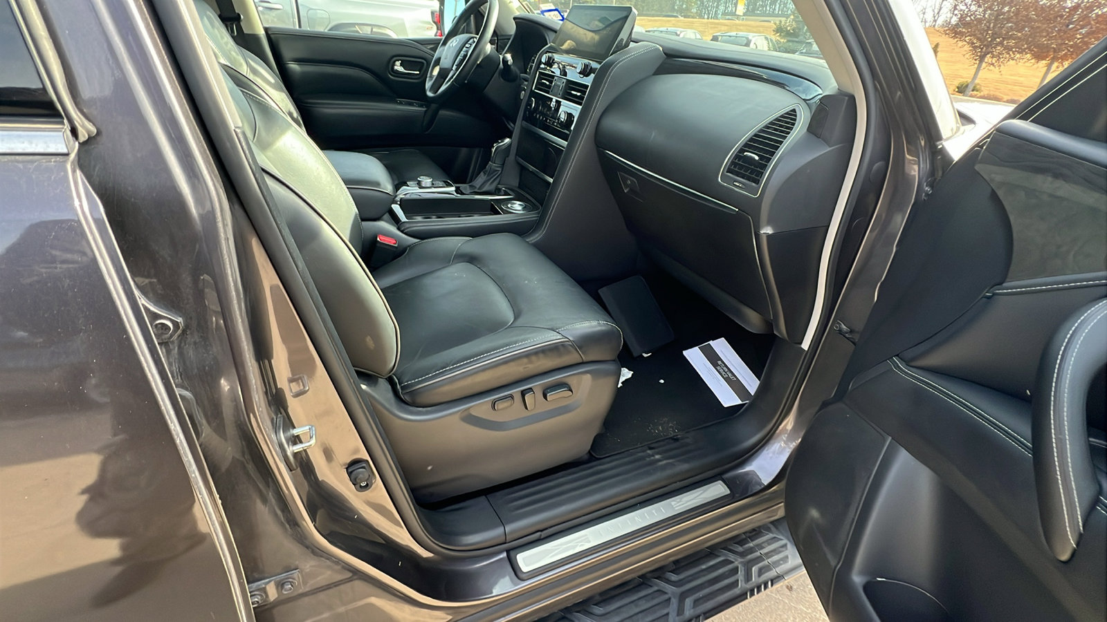 Used 2024 INFINITI QX80 Luxe image 19