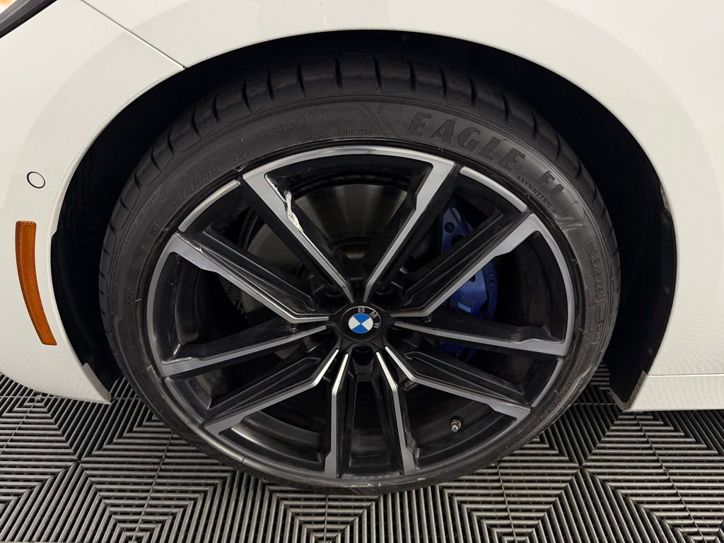 Used 2023 BMW M440i M440i w/ Premium Package image 11